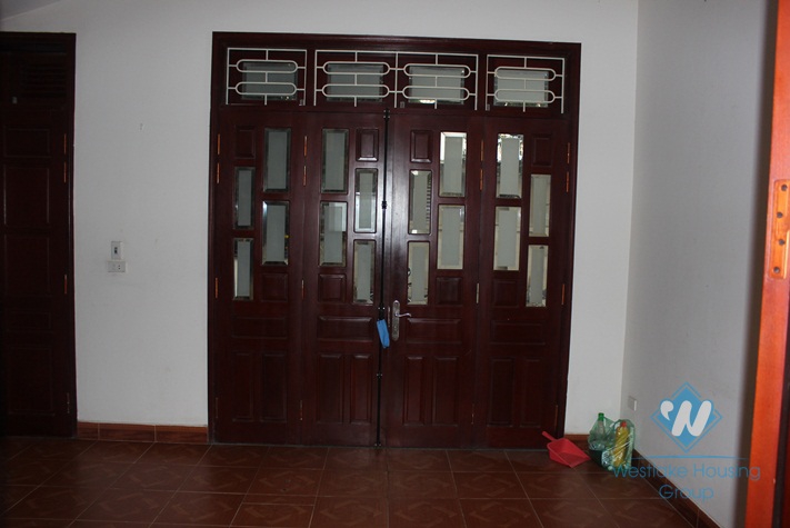 4floor-house with 3bedroom house for rent in Au co St, Tay Ho, Ha Noi